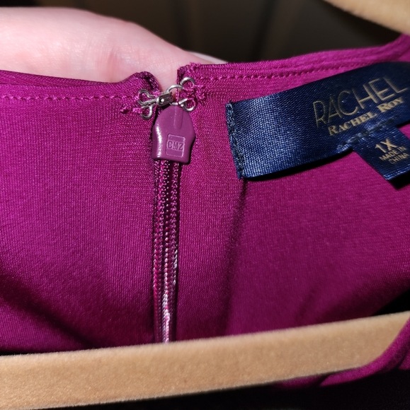 Never worn, figure flattering Rachel Roy vibrant magenta midi dress w draping. - Picture 5 of 5